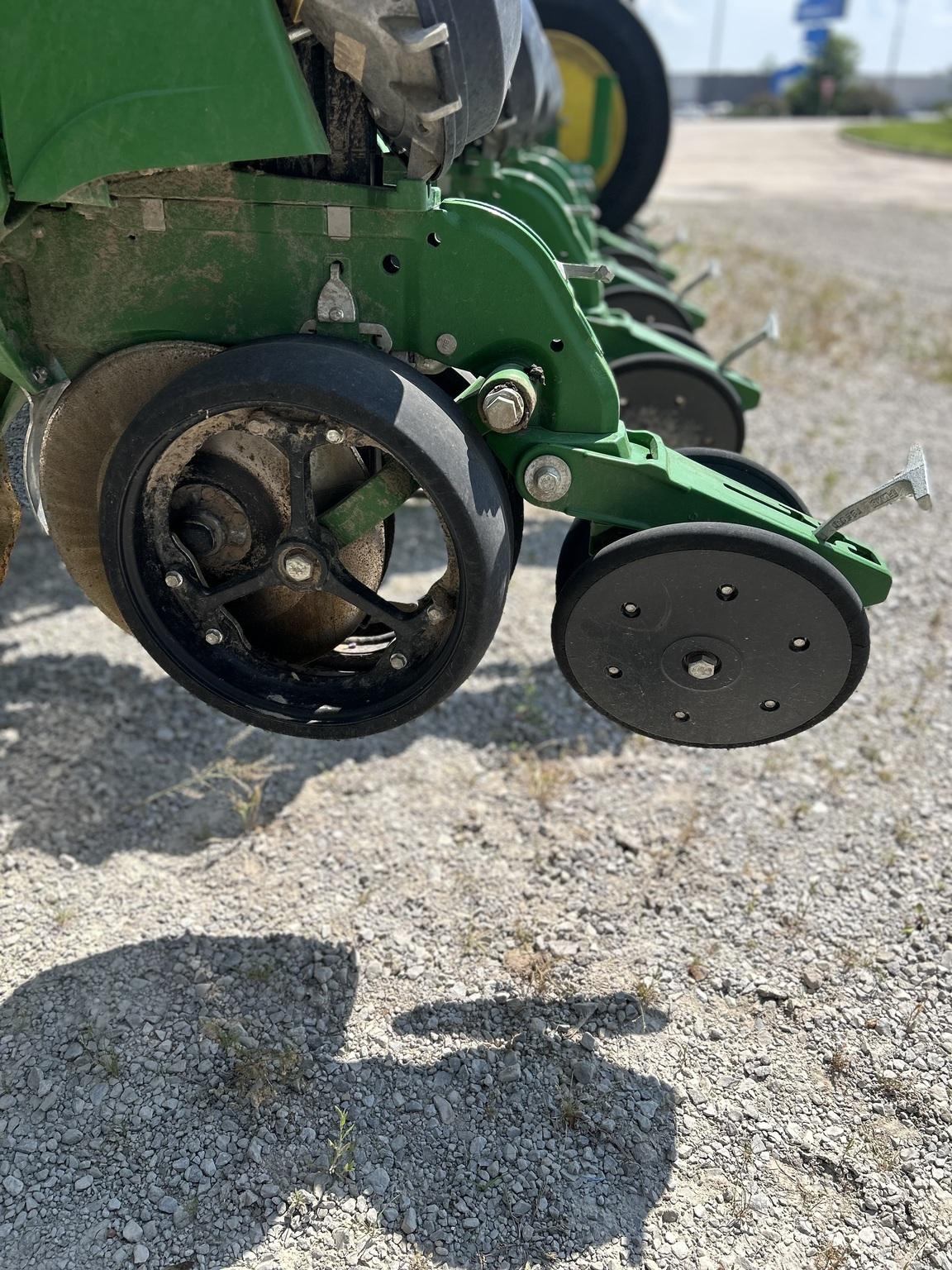 2024 John Deere 1775NT Image