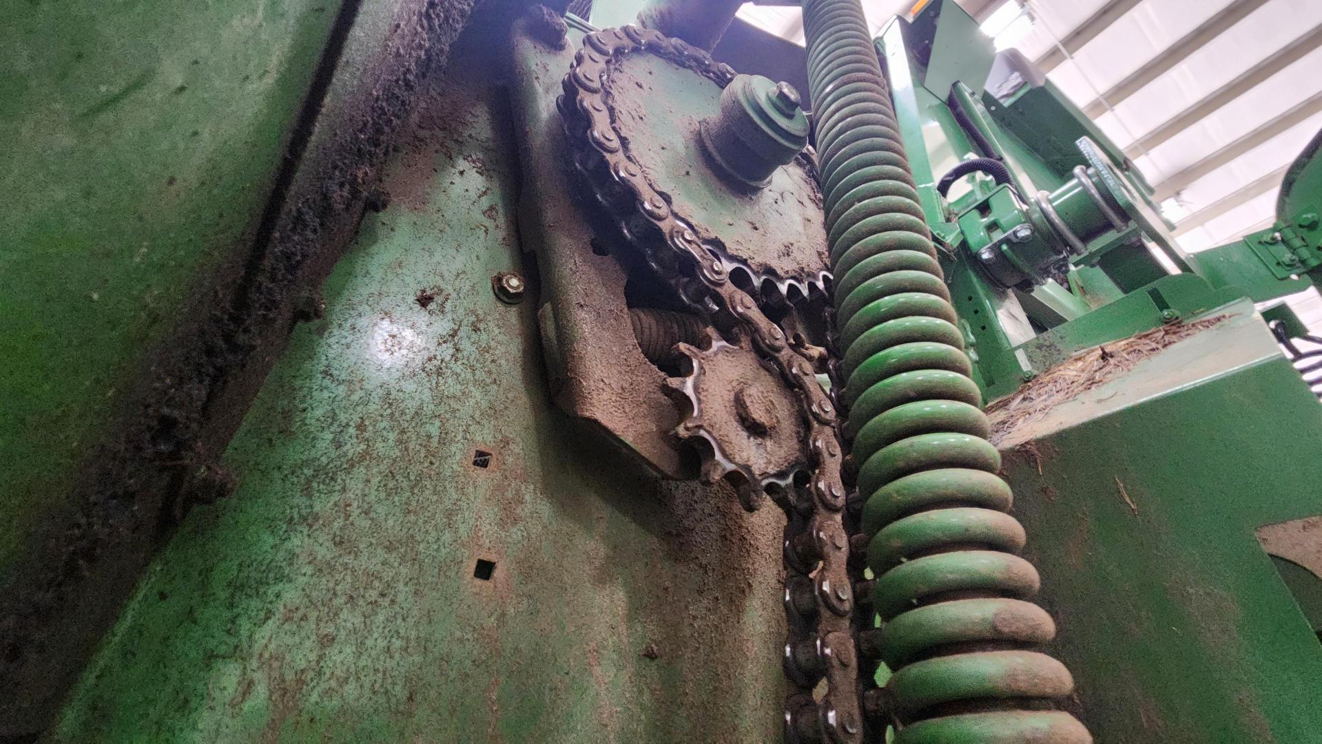 2021 John Deere 560M Image