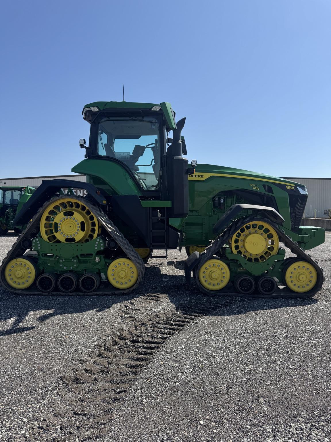 2021 John Deere 8RX 370 Image