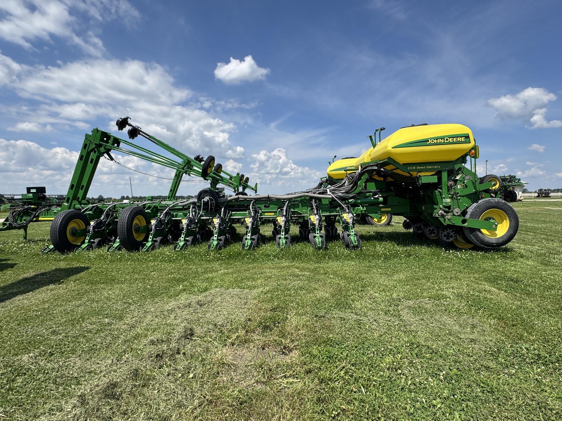 2011 John Deere 1770NT CCS Image