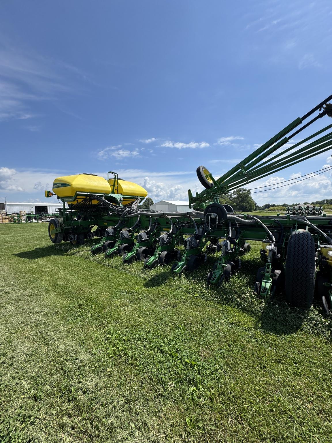 2011 John Deere 1770NT CCS Image