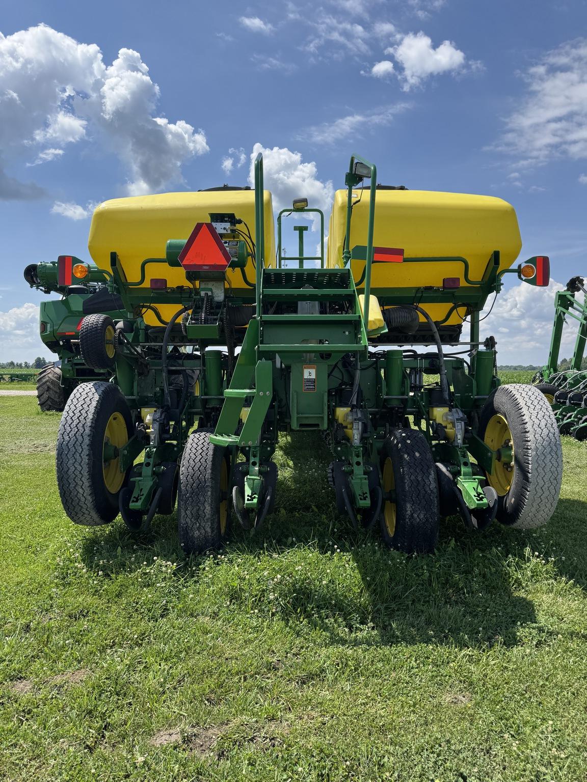 2011 John Deere 1770NT CCS Image