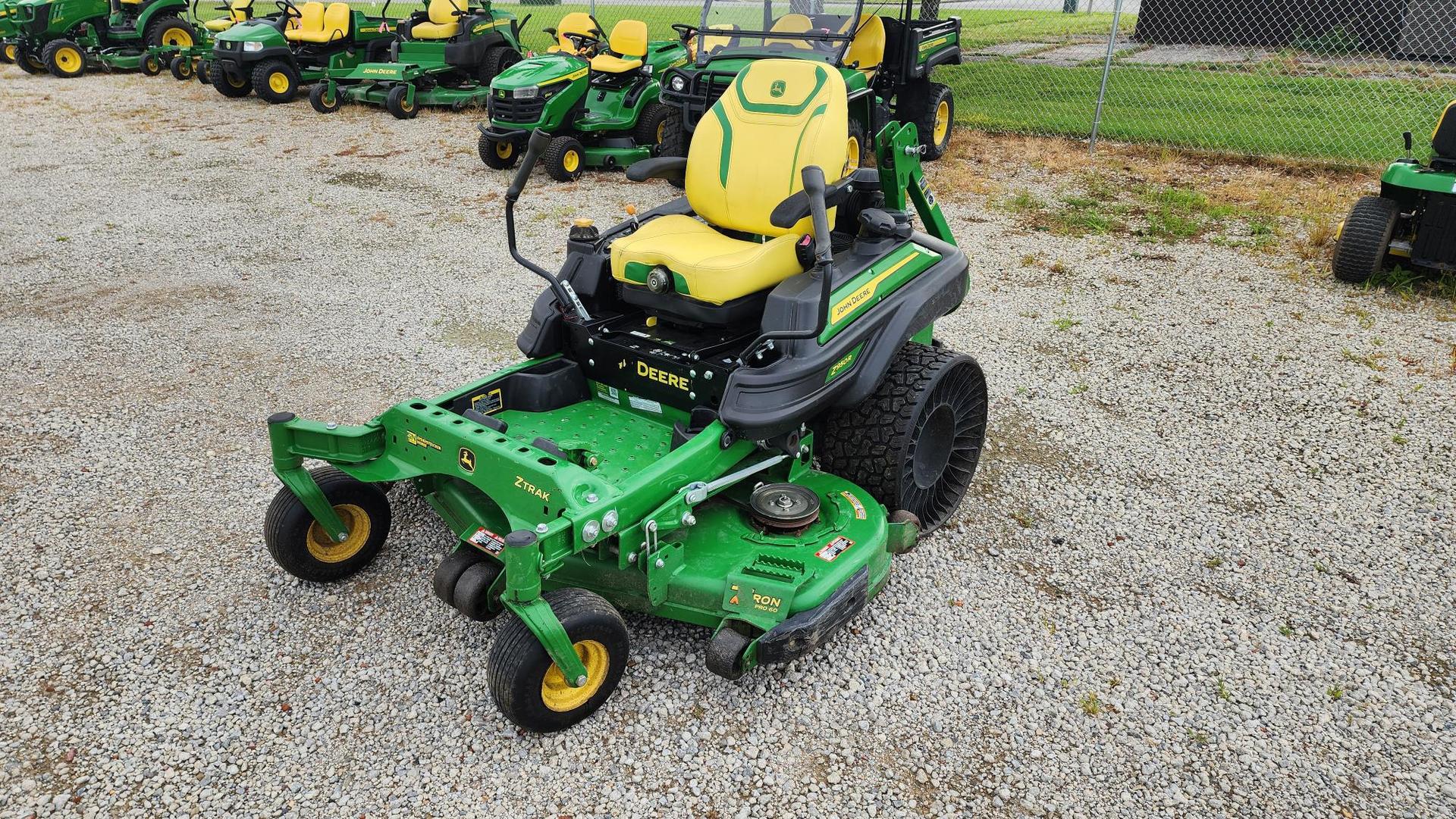2023 John Deere Z950R Image