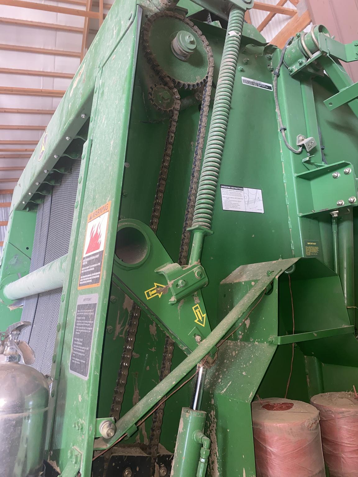 2003 John Deere 567 Image