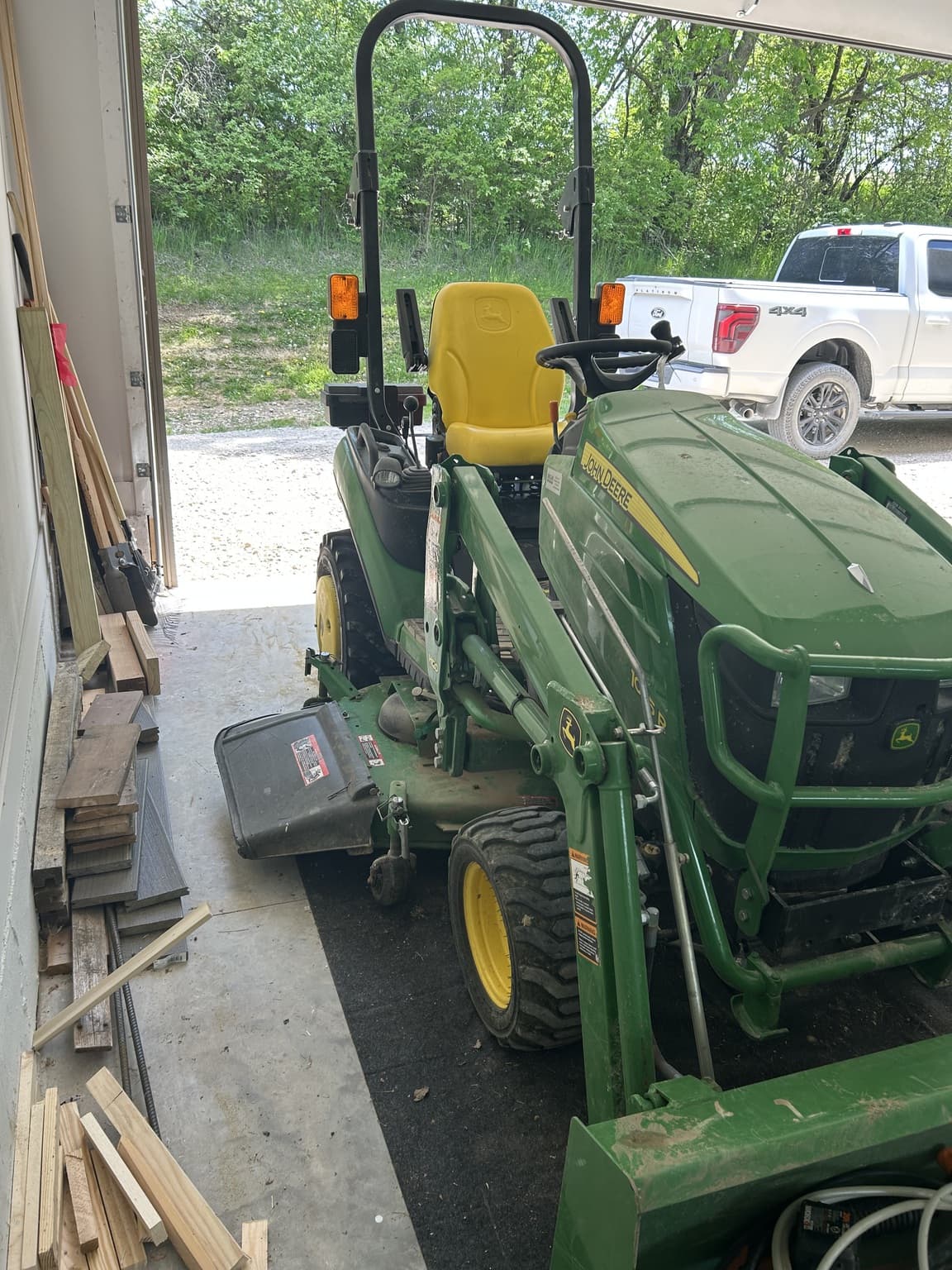 2016 John Deere 1025R Image
