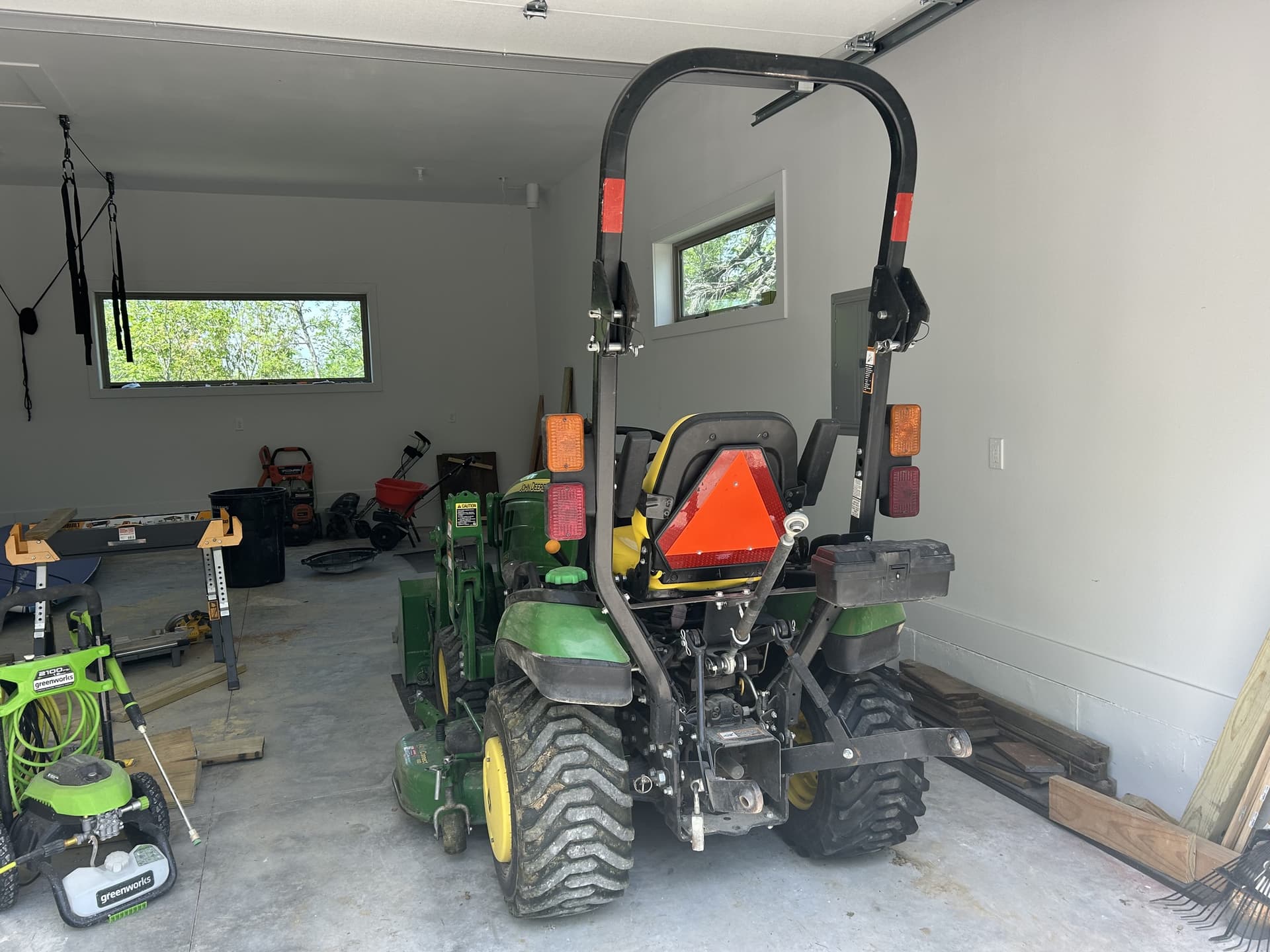 2016 John Deere 1025R Image