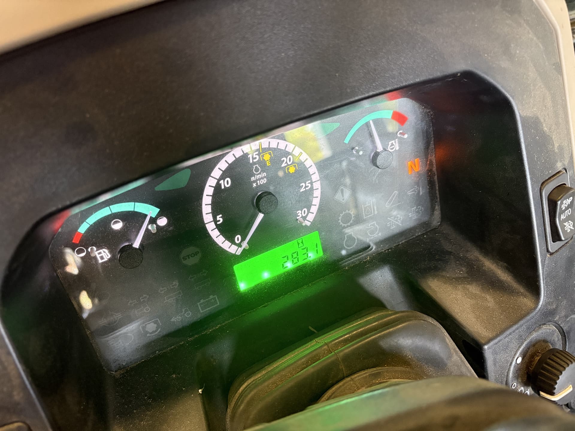 2022 John Deere 5075E Image