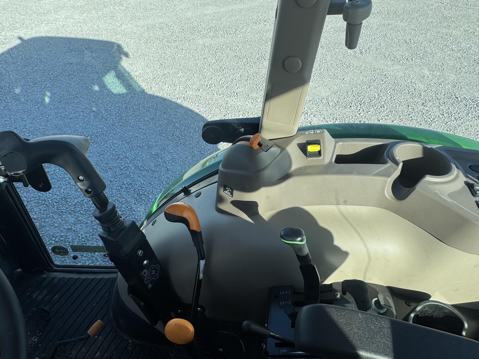 2024 John Deere 5075E Image