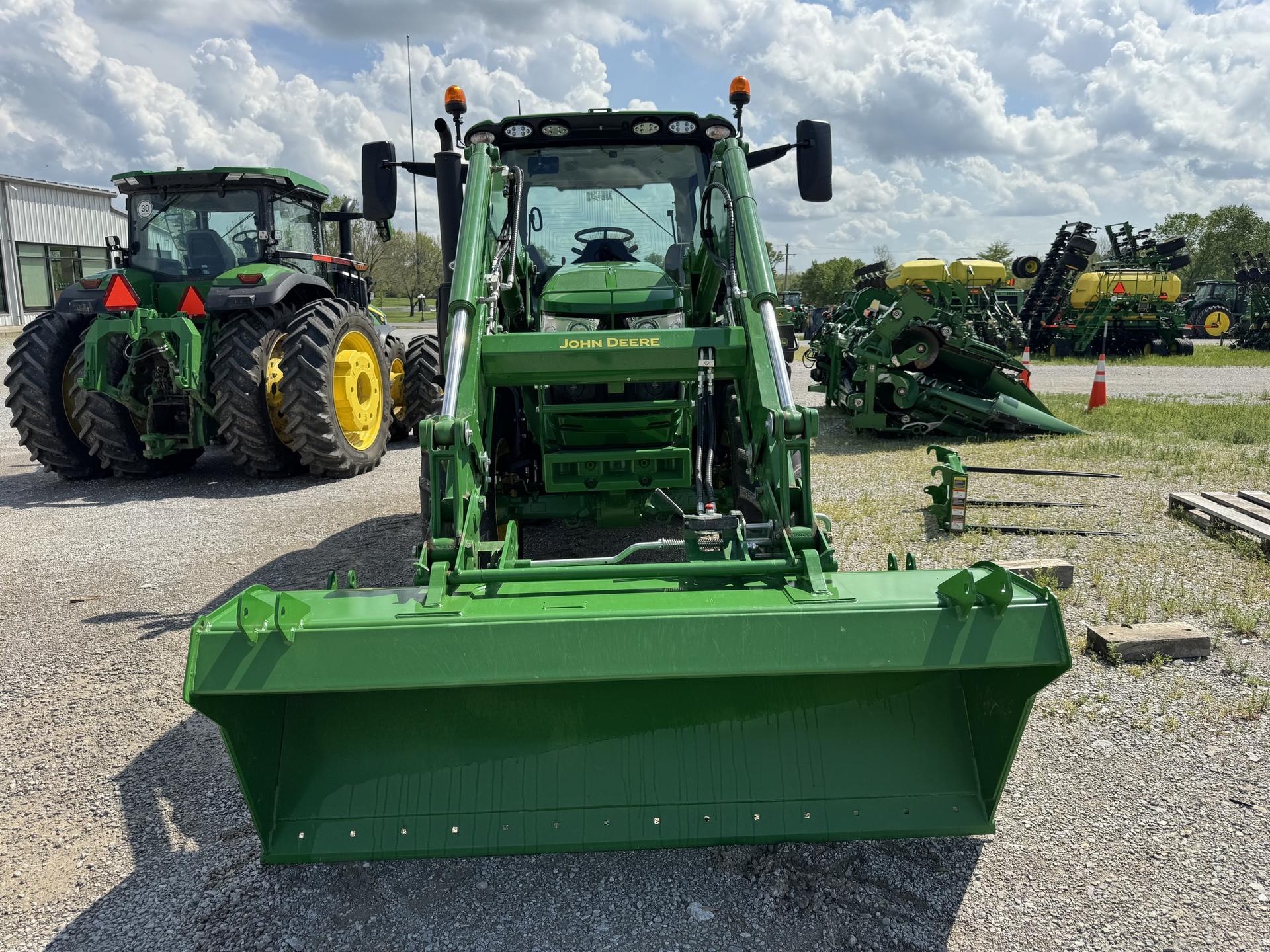 2023 John Deere 6R 130 Image