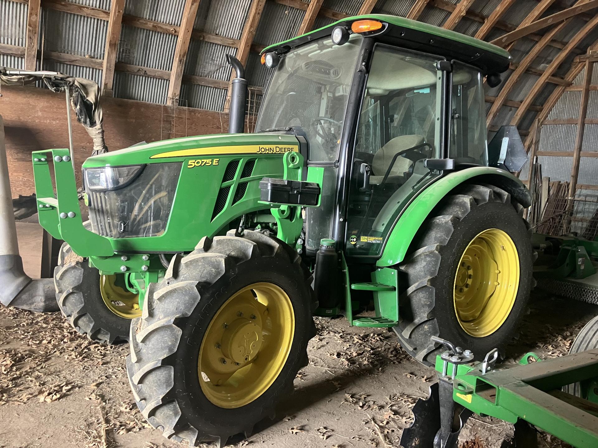 2024 John Deere 5075E Image