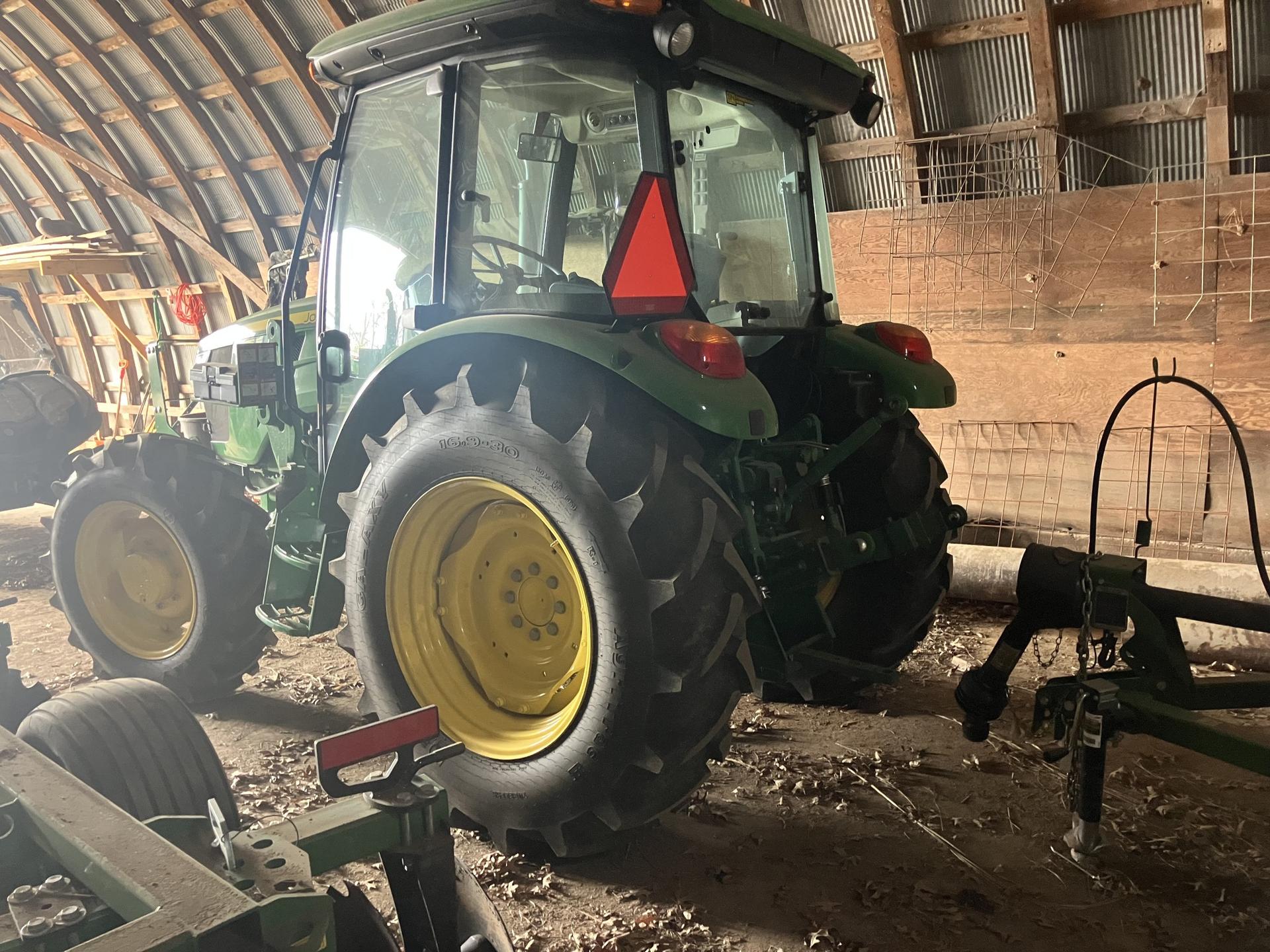 2024 John Deere 5075E Image