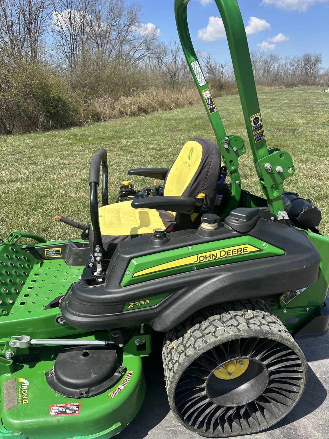 2017 John Deere Z915E Image