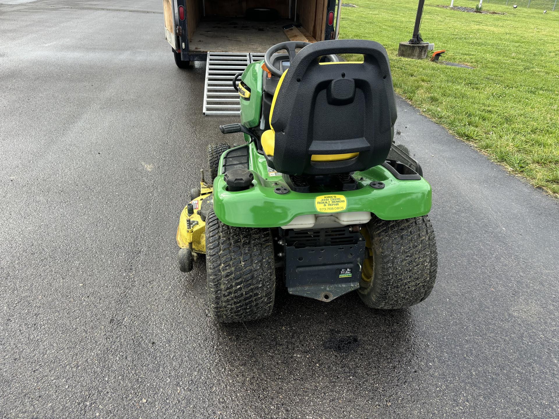 2012 John Deere X320 Image