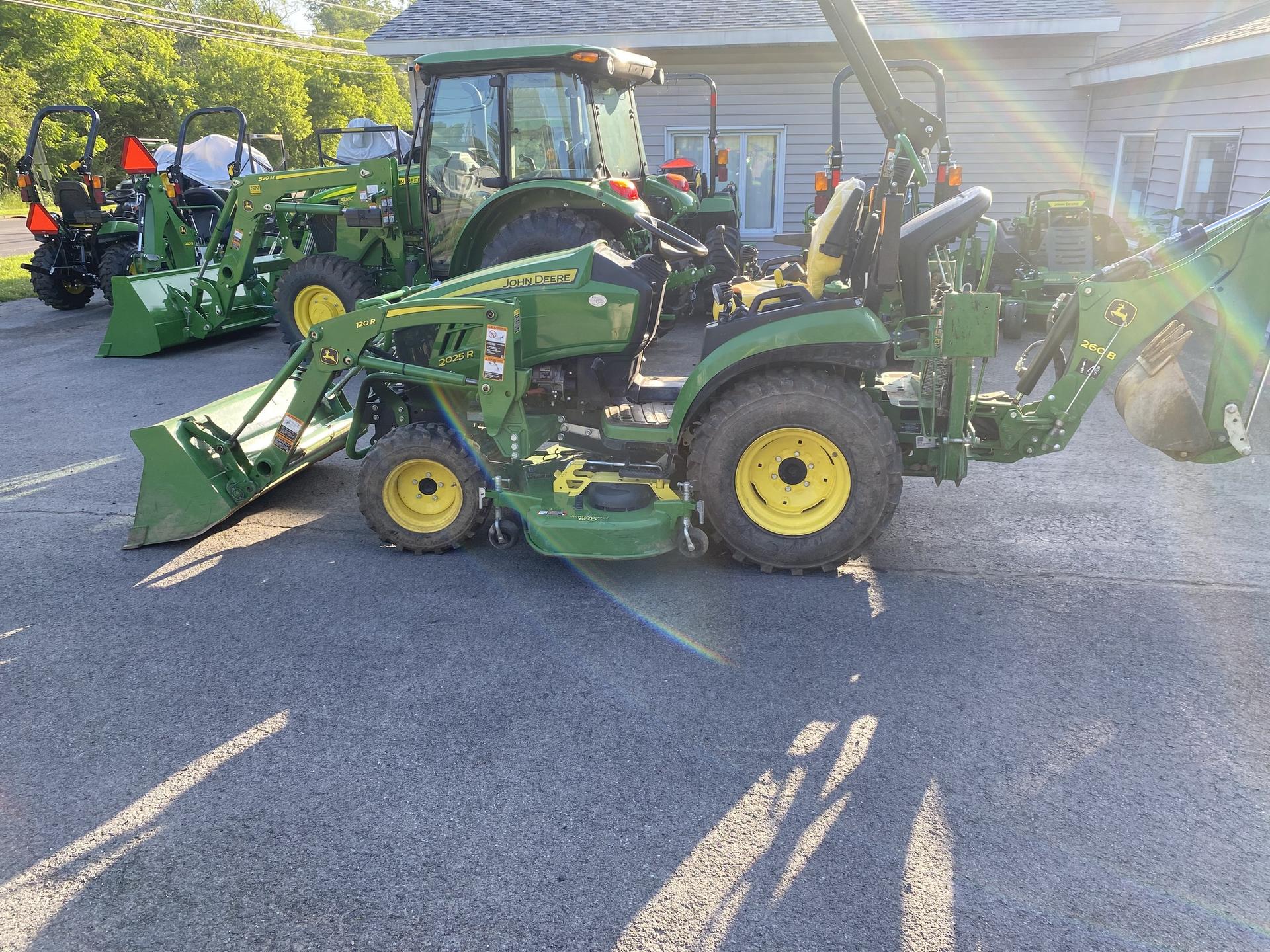 2020 John Deere 2025R Image