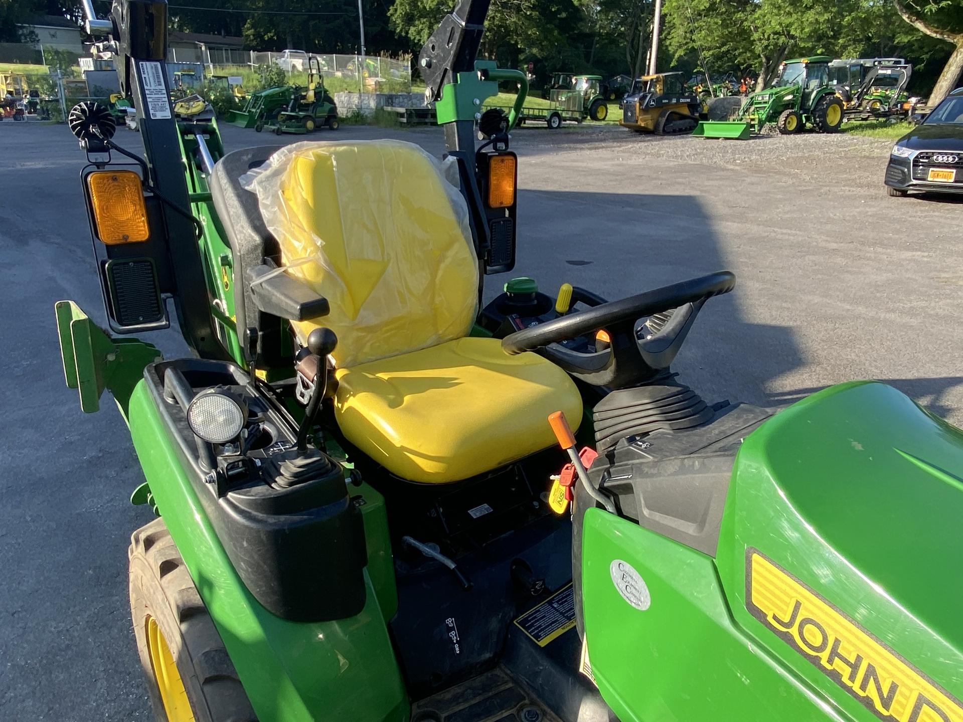 2020 John Deere 2025R Image