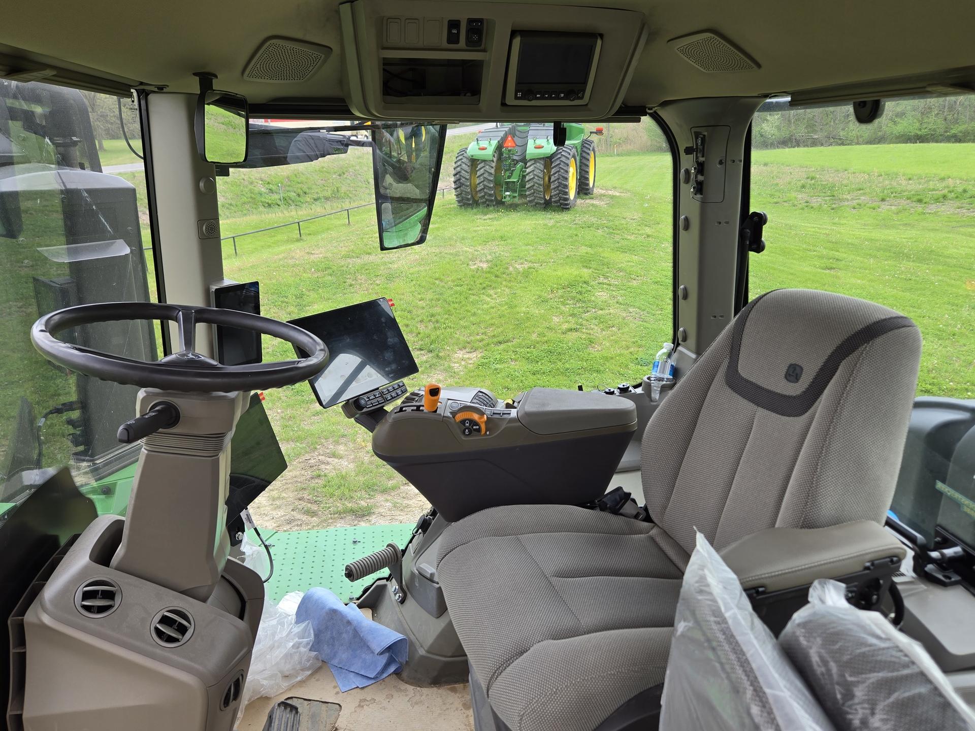 2024 John Deere 9R 440 Image