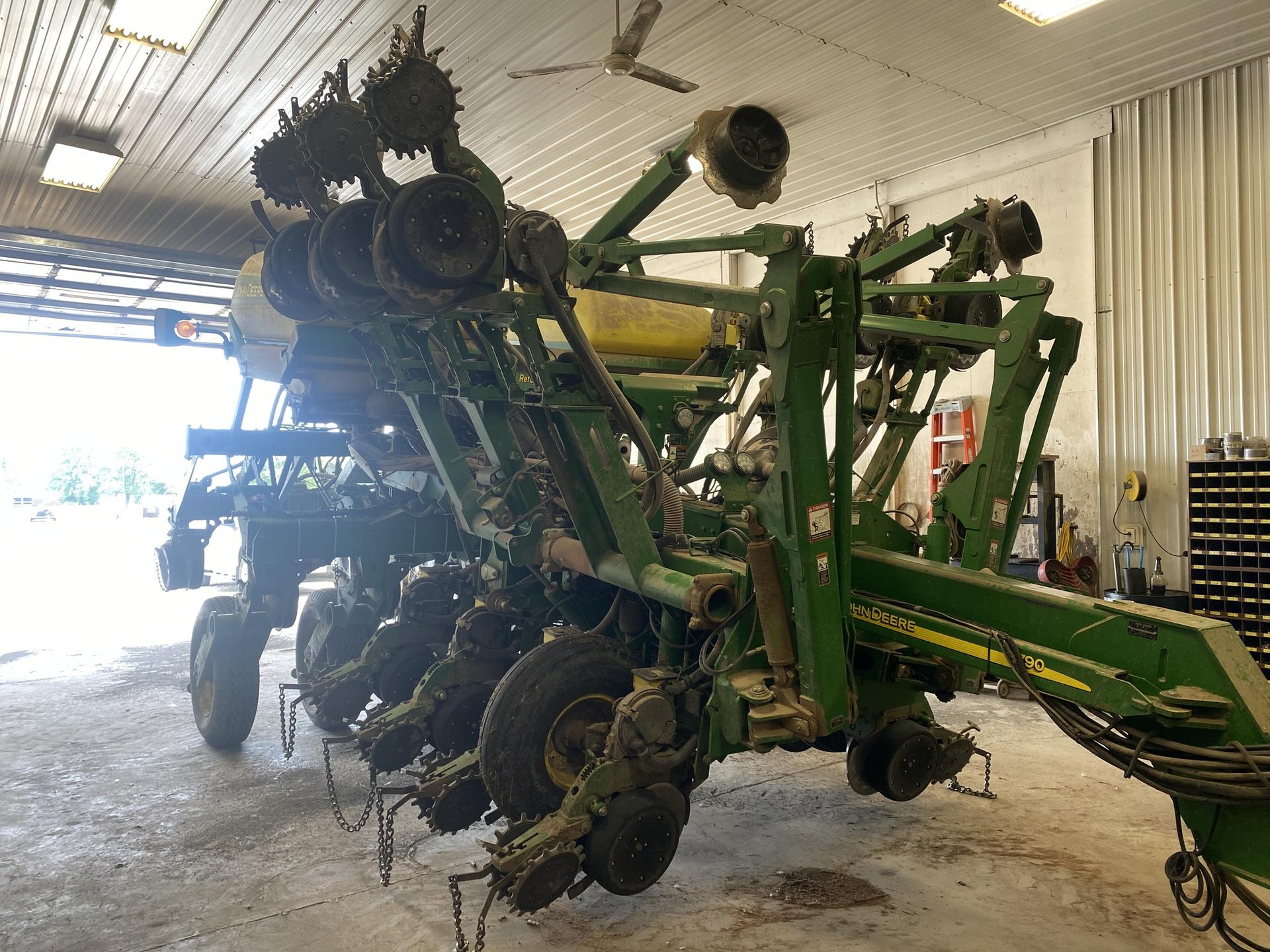 2007 John Deere 1790 Image
