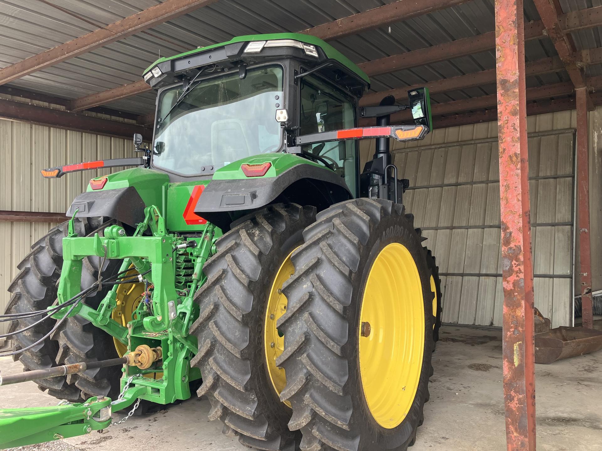 2024 John Deere 8R 250 Image