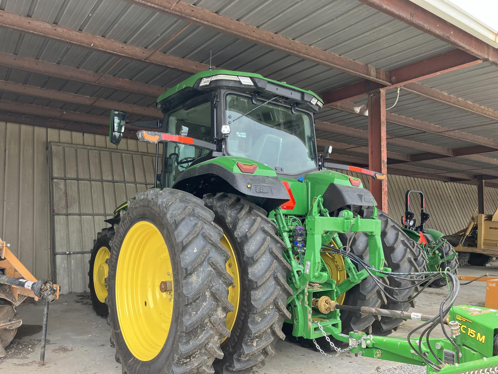 2024 John Deere 8R 250 Image