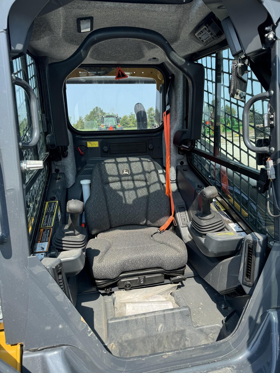 2023 John Deere 325G Image