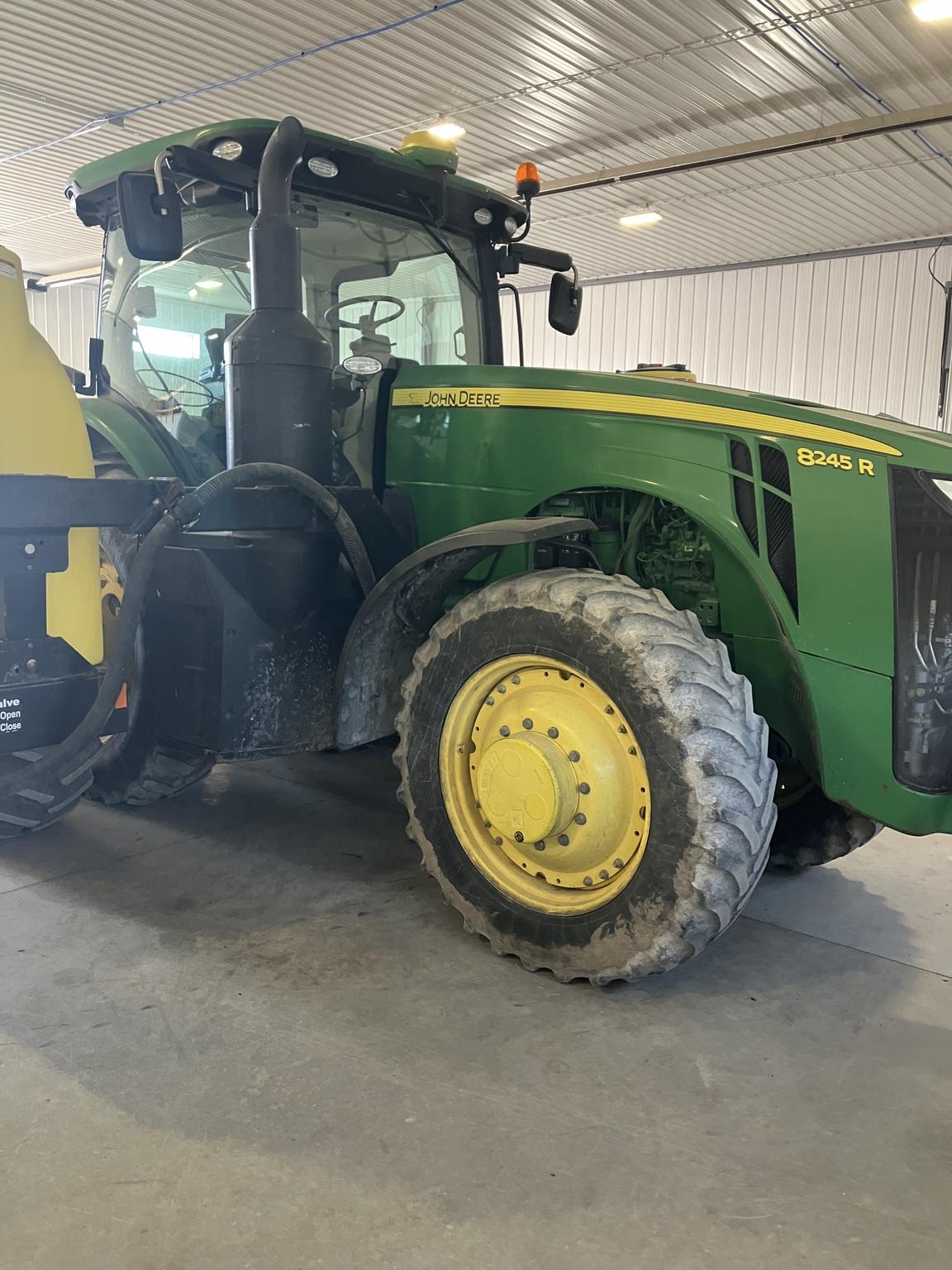 2015 John Deere 8245R Image