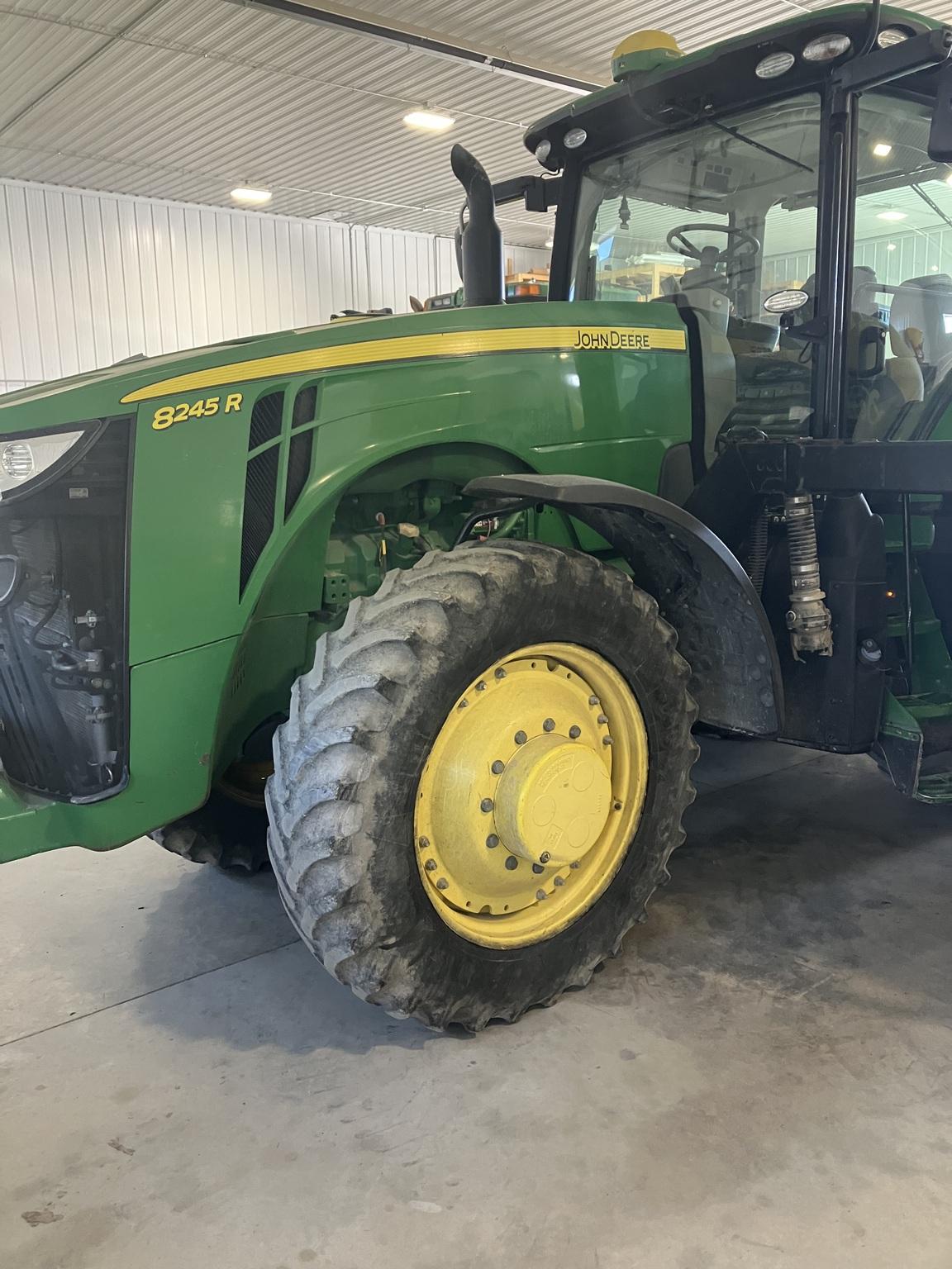 2015 John Deere 8245R Image