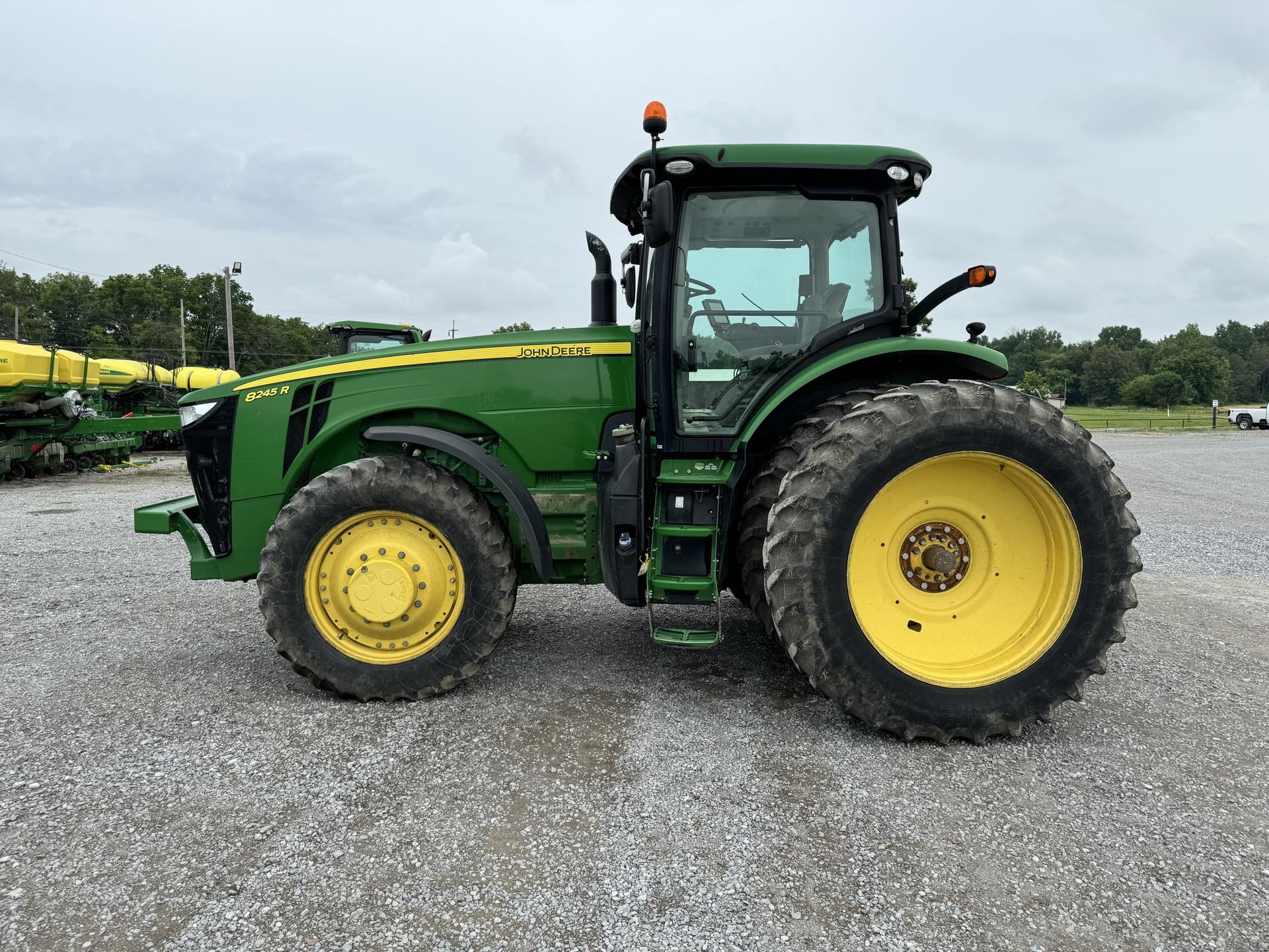 2015 John Deere 8245R Image