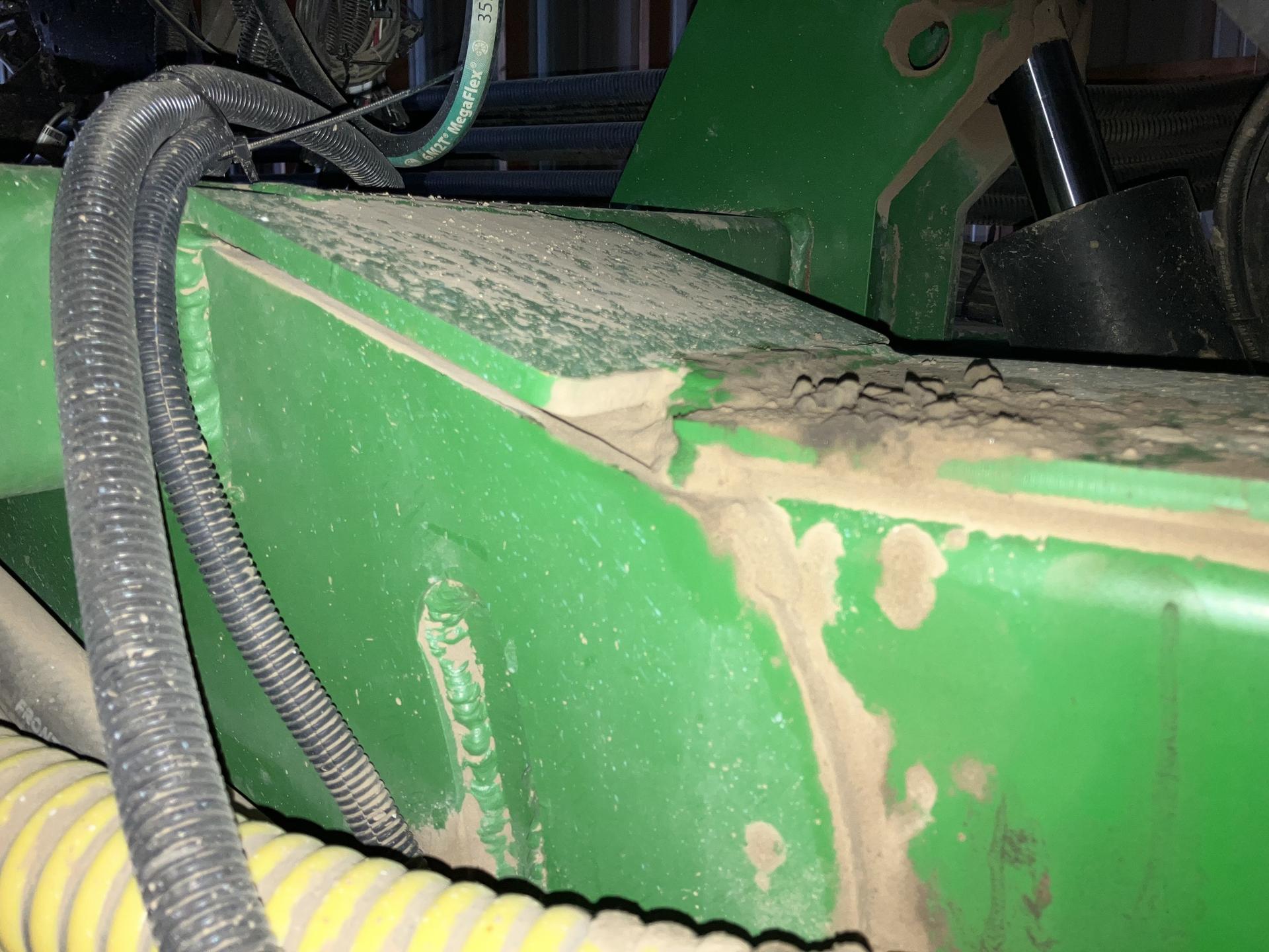 2010 John Deere DB60 Image