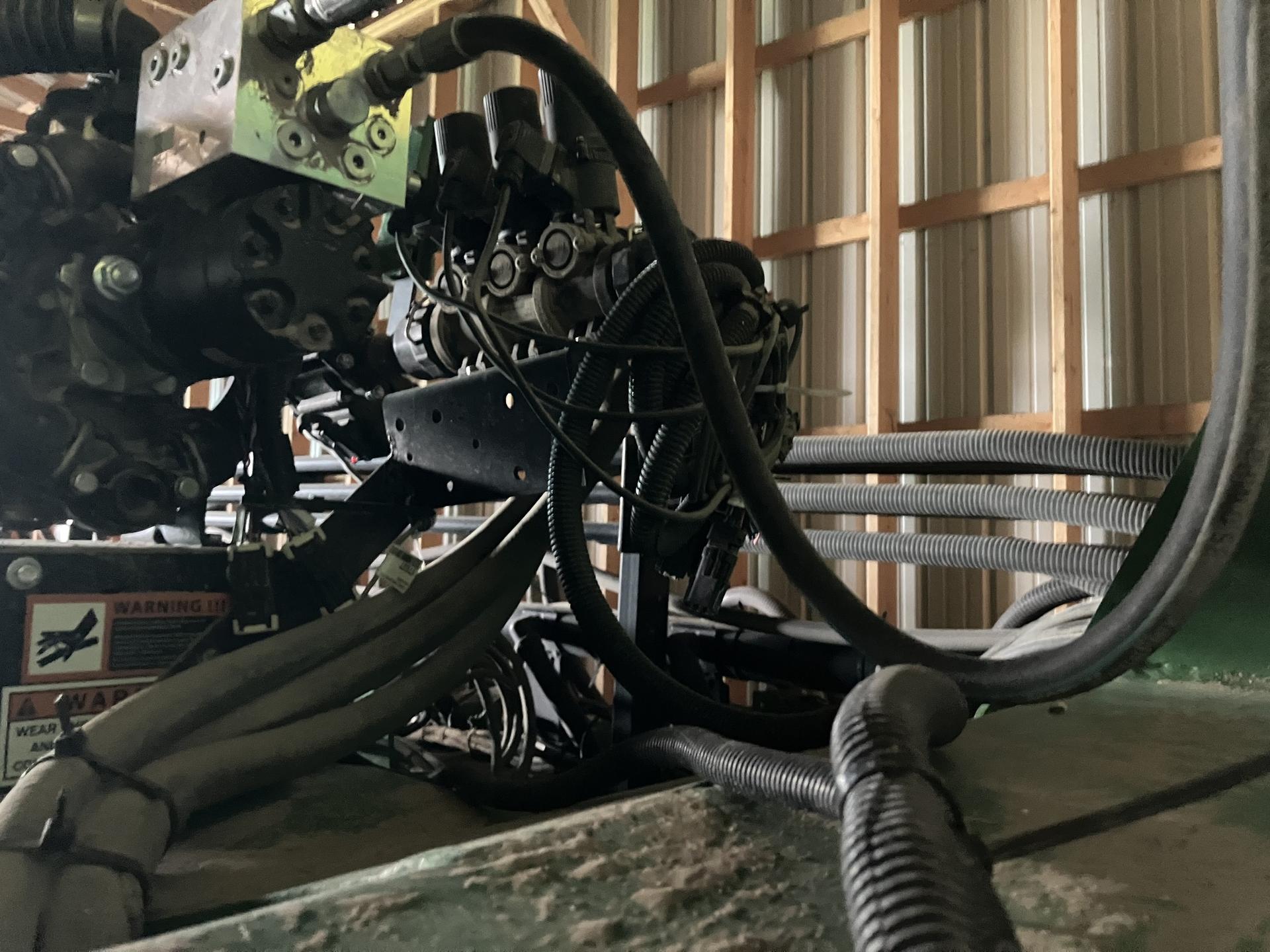 2010 John Deere DB60 Image