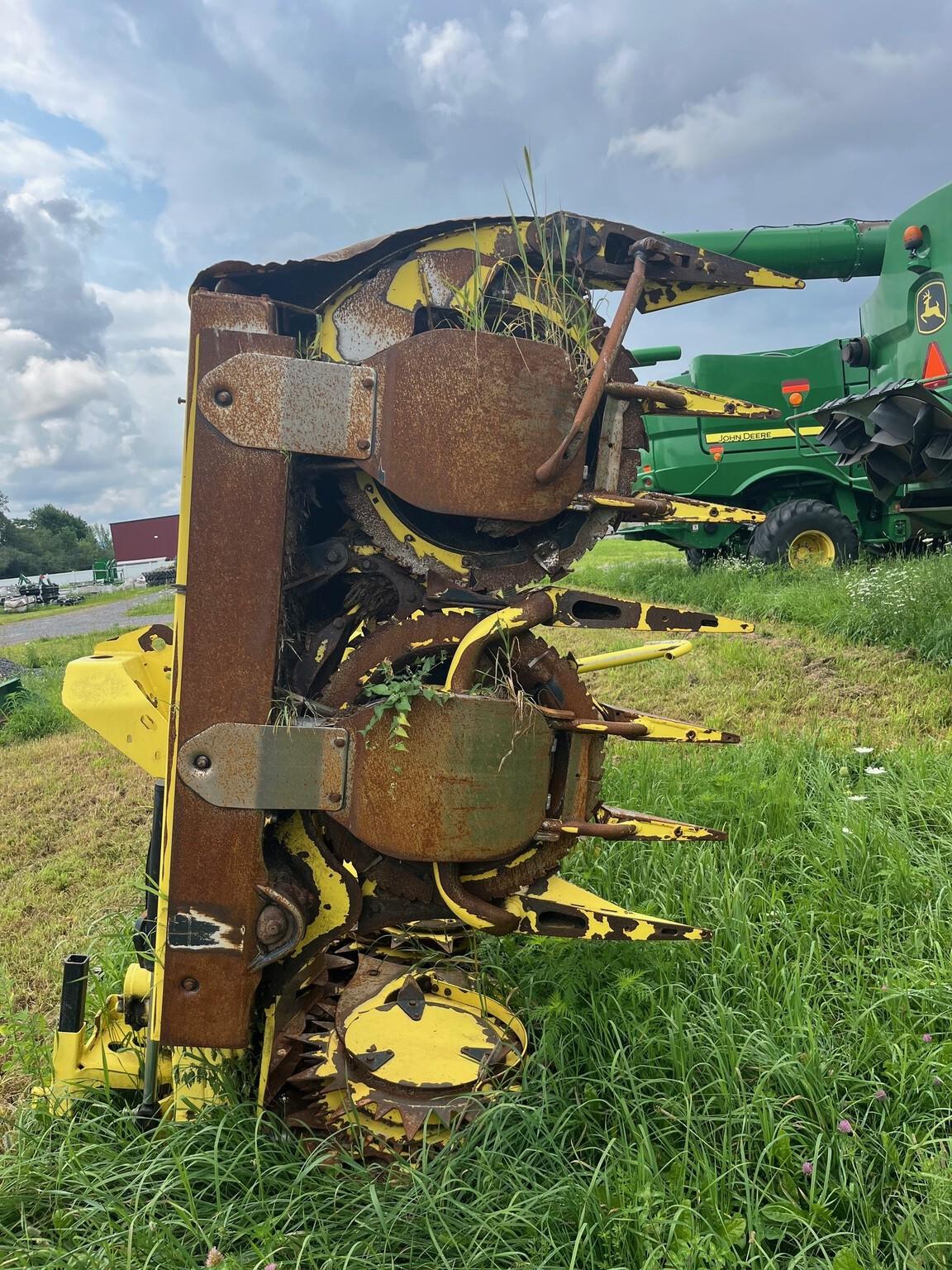 2016 John Deere 698 Image