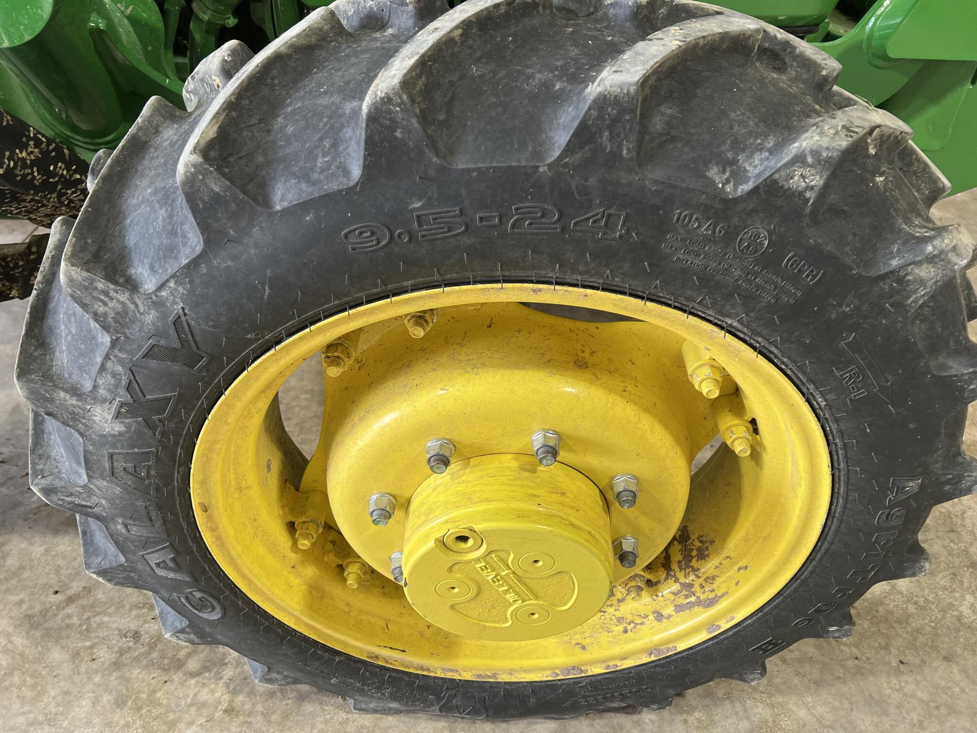 2021 John Deere 5075E Image