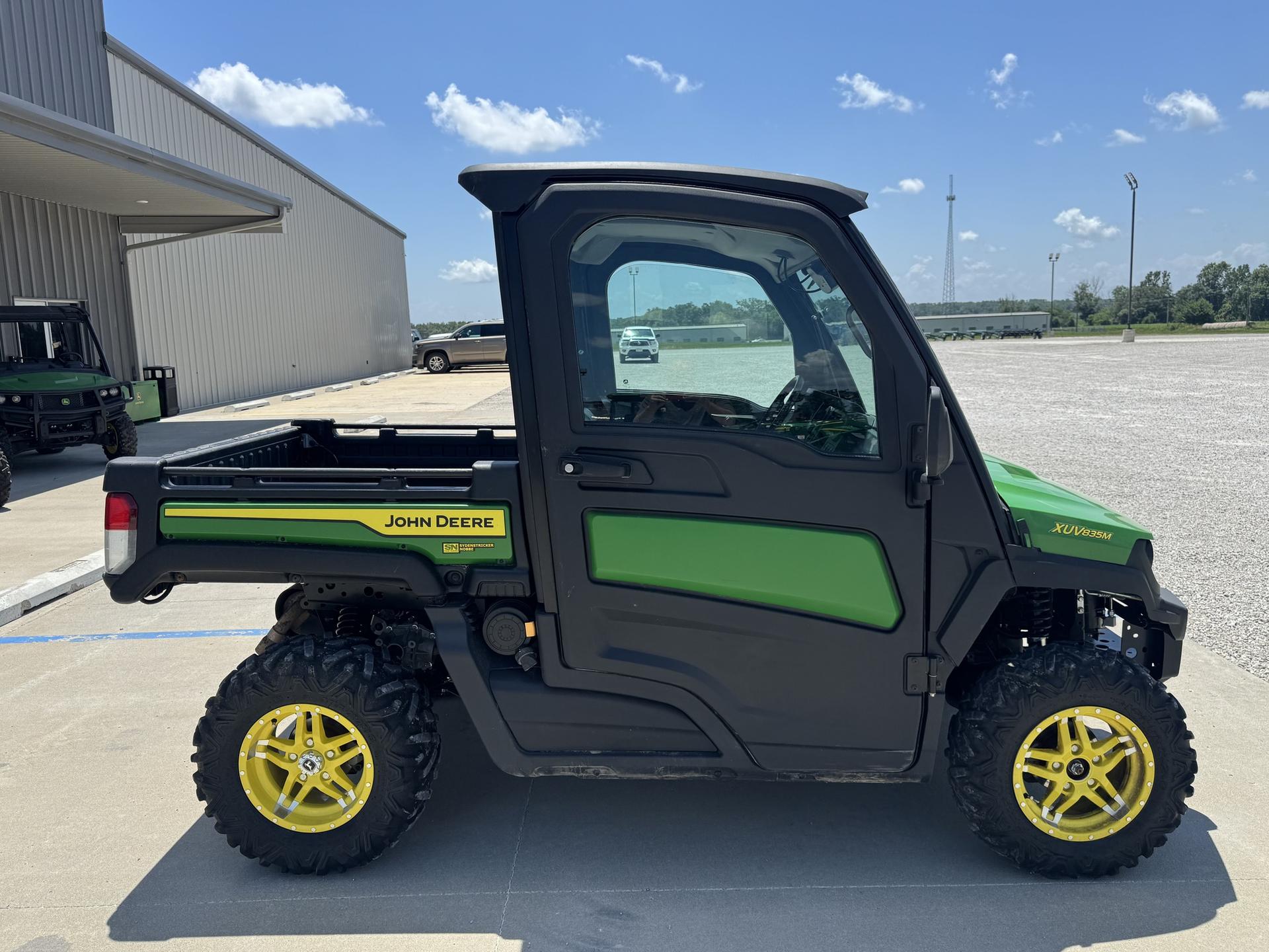 2024 John Deere XUV 835M Image