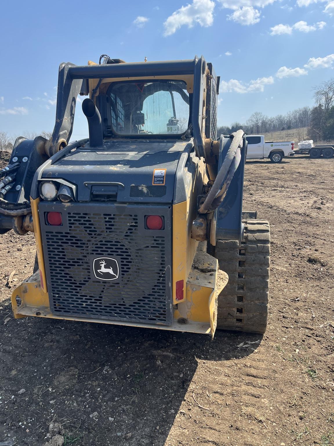 2023 John Deere 325G Image