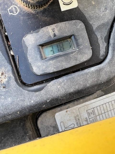 2018 John Deere Z335E Image