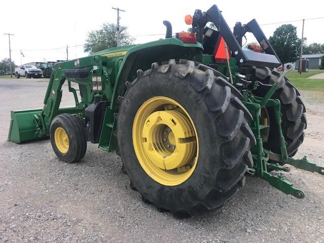 2017 John Deere 6120E Image