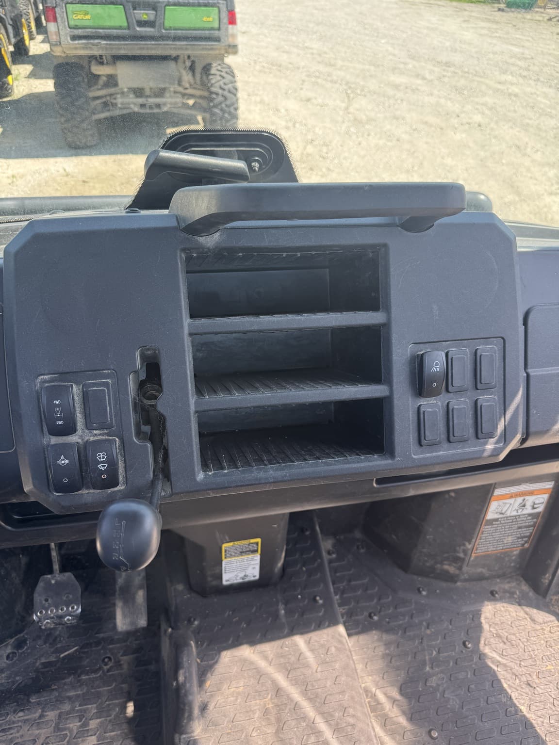 2024 John Deere XUV 835M Image