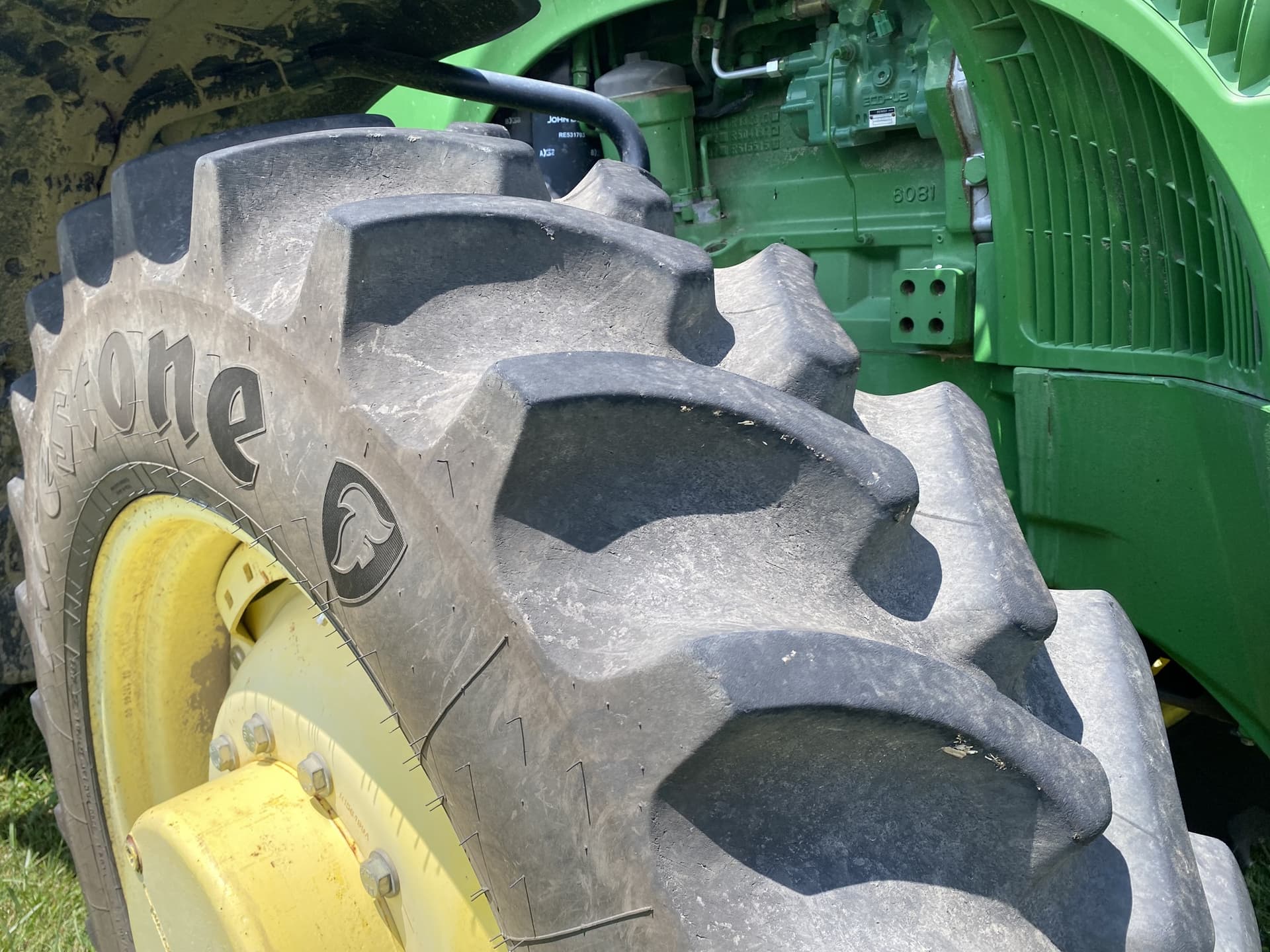 2004 John Deere 8320 Image