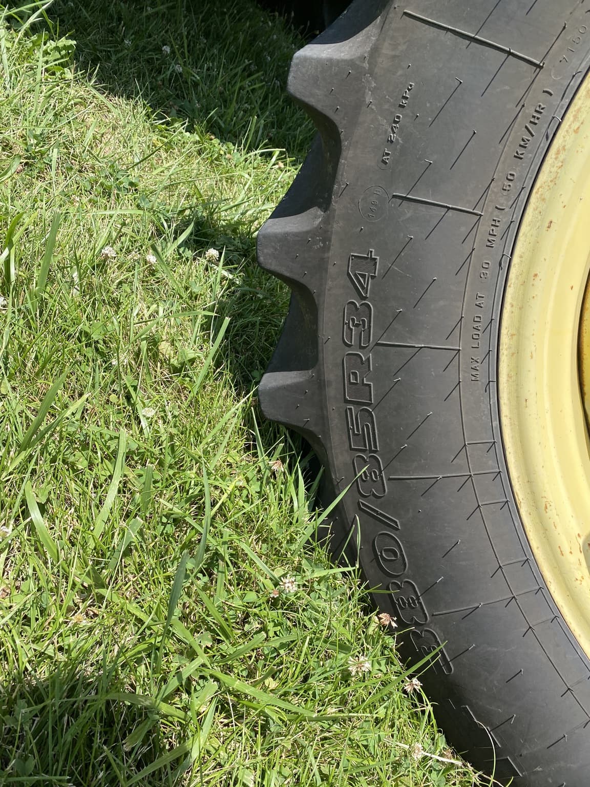 2004 John Deere 8320 Image