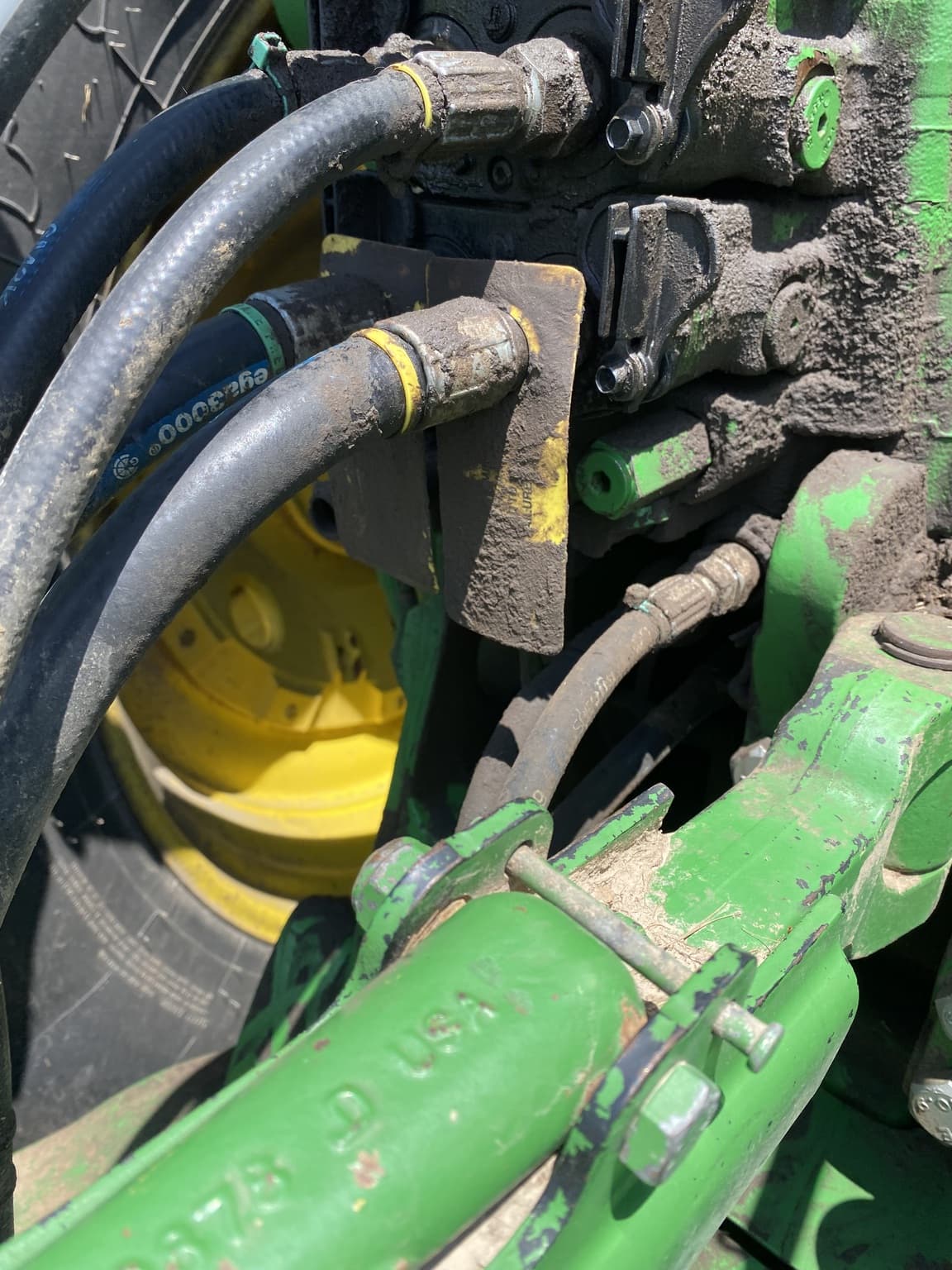 2004 John Deere 8320 Image