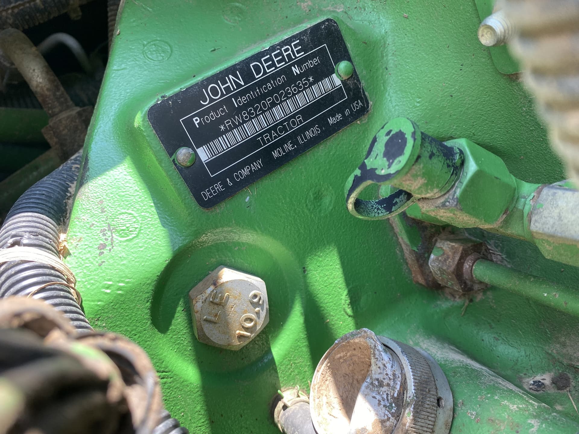 2004 John Deere 8320 Image