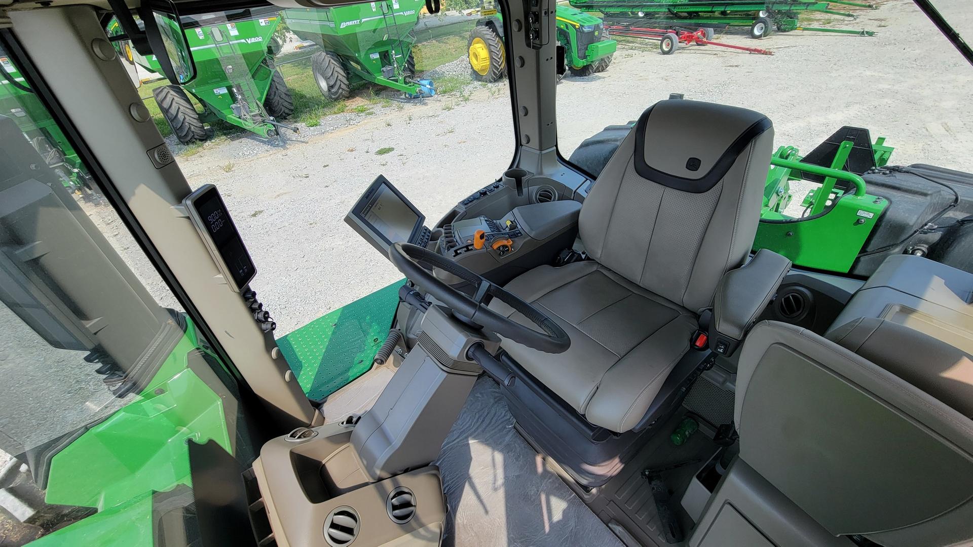 2023 John Deere 9R 490 Image