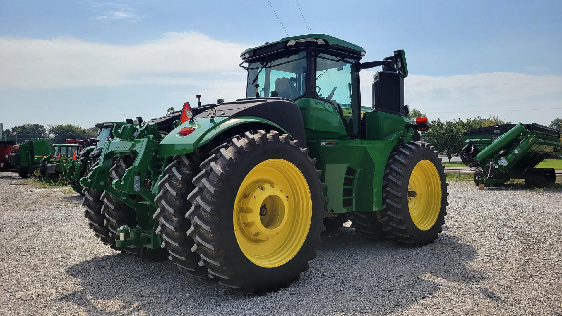 2023 John Deere 9R 490 Image