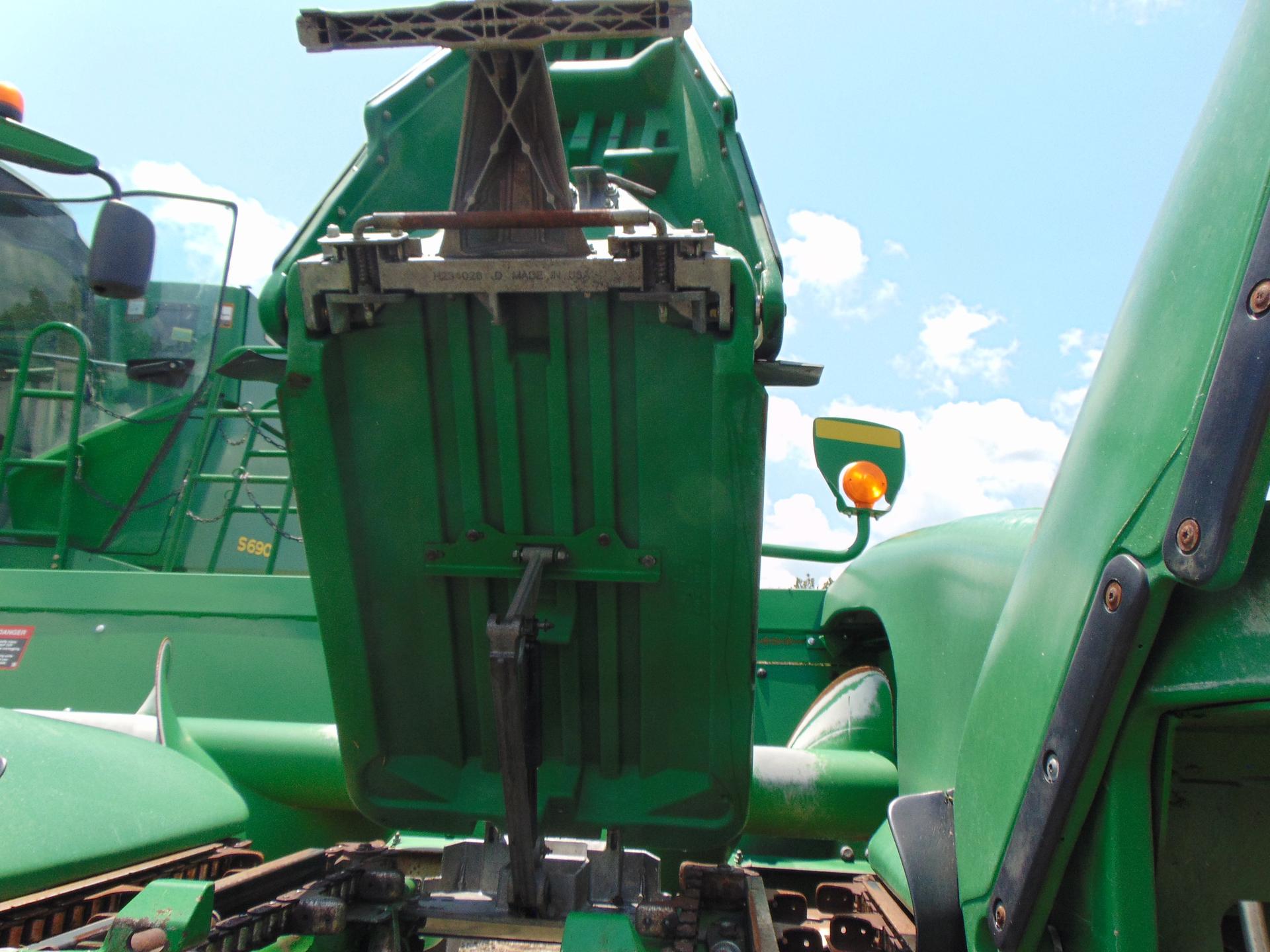 2020 John Deere 712C Image