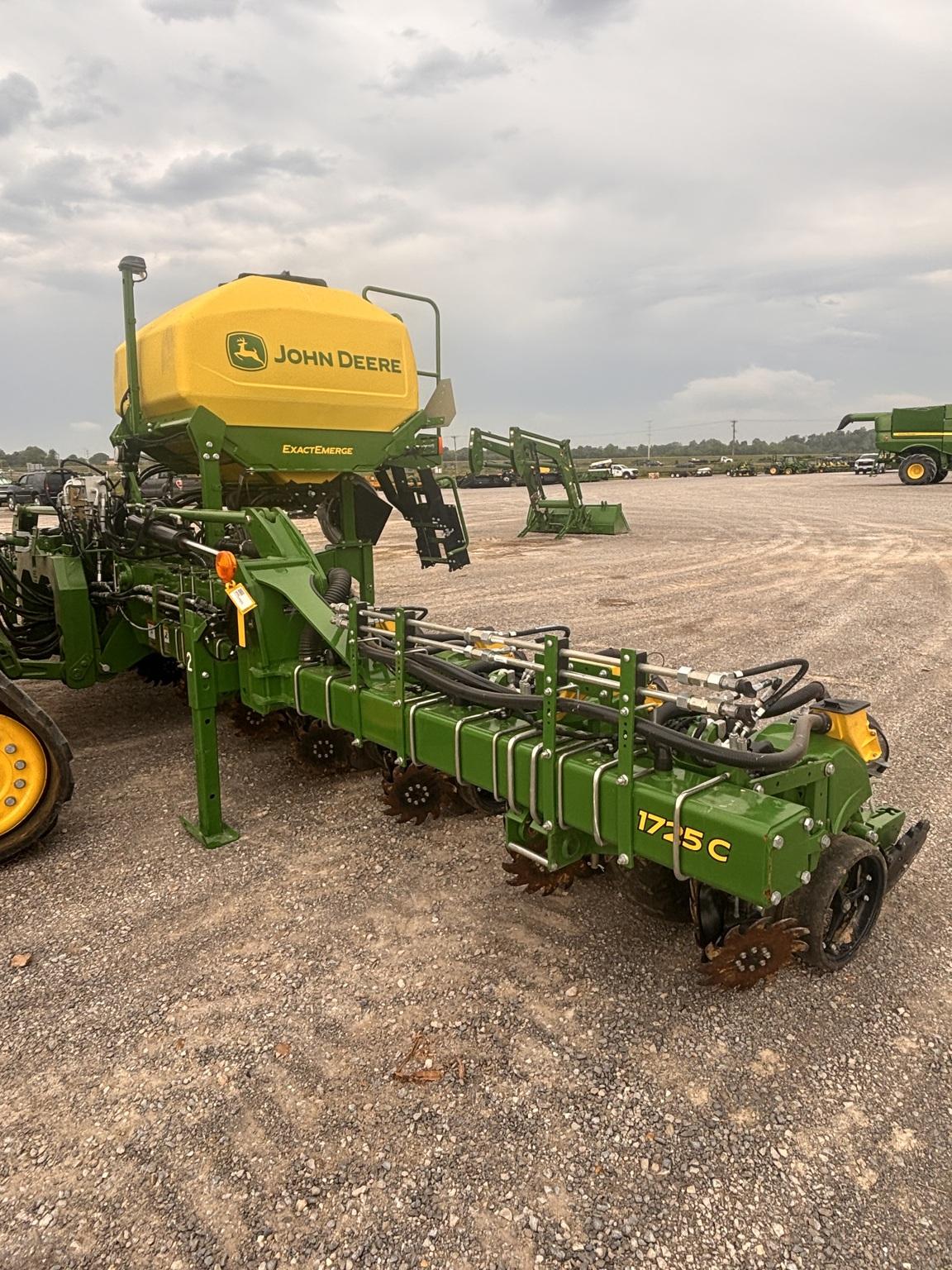 2024 John Deere 1725 CCS Image