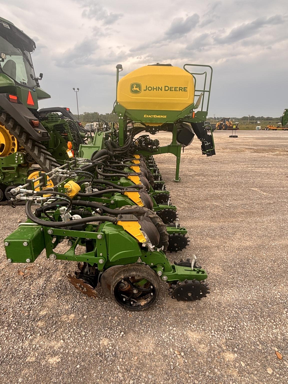 2024 John Deere 1725 CCS Image