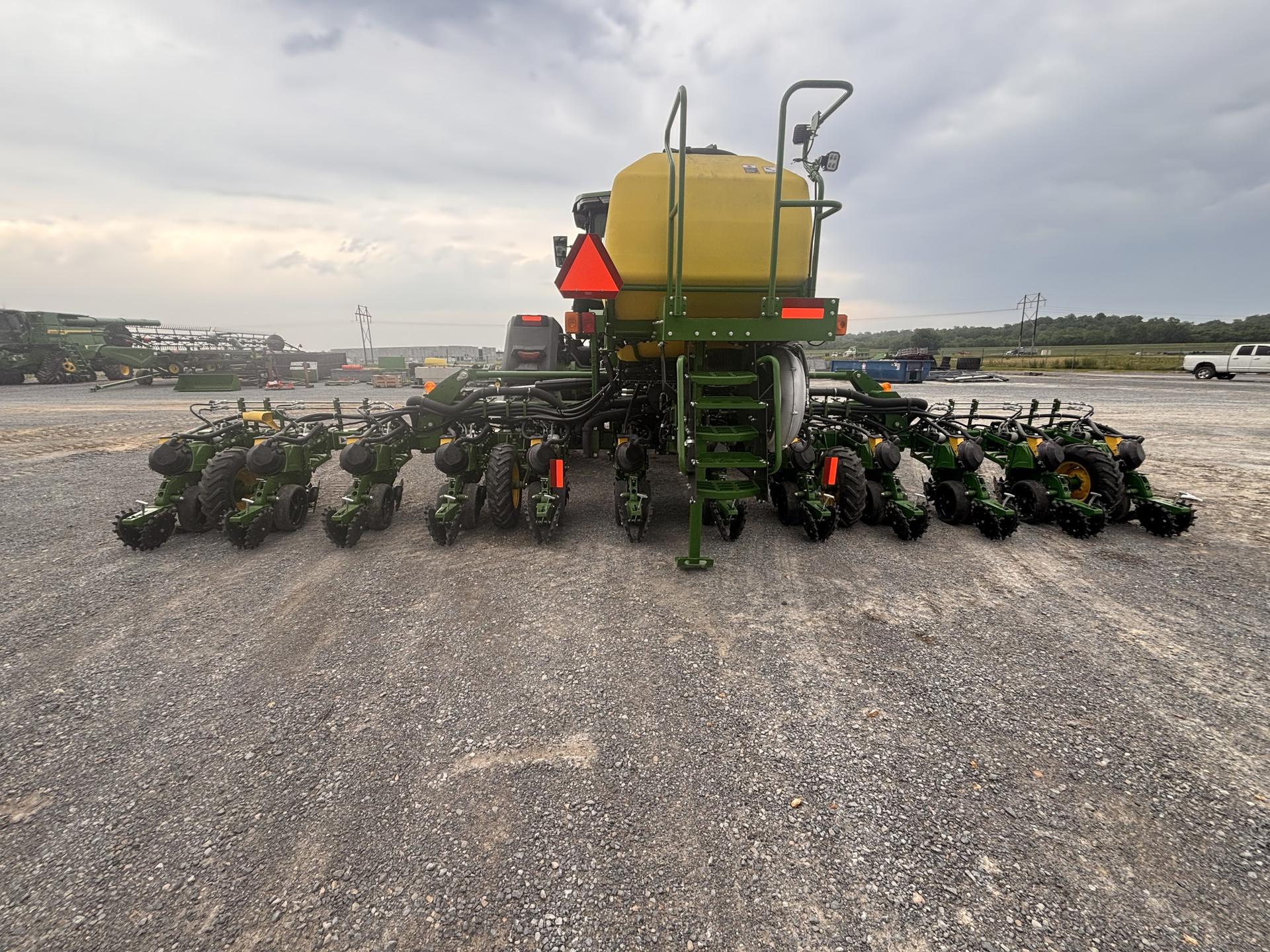 2024 John Deere 1725 CCS Image