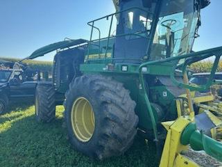 2011 John Deere 7450 Image