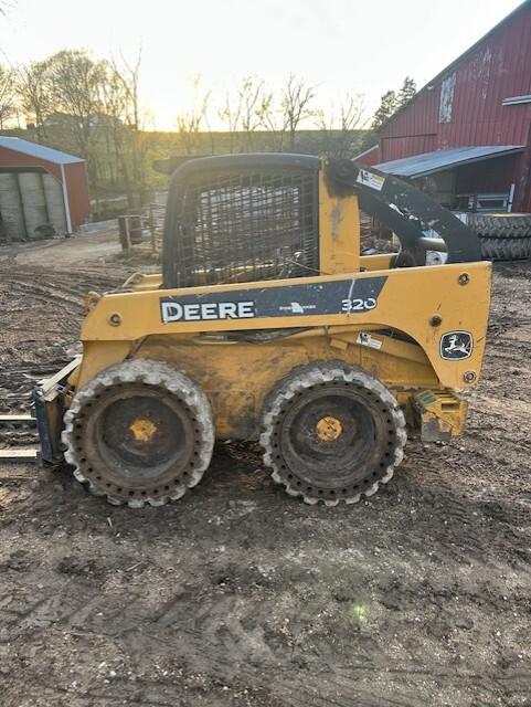 2008 John Deere 320 Image