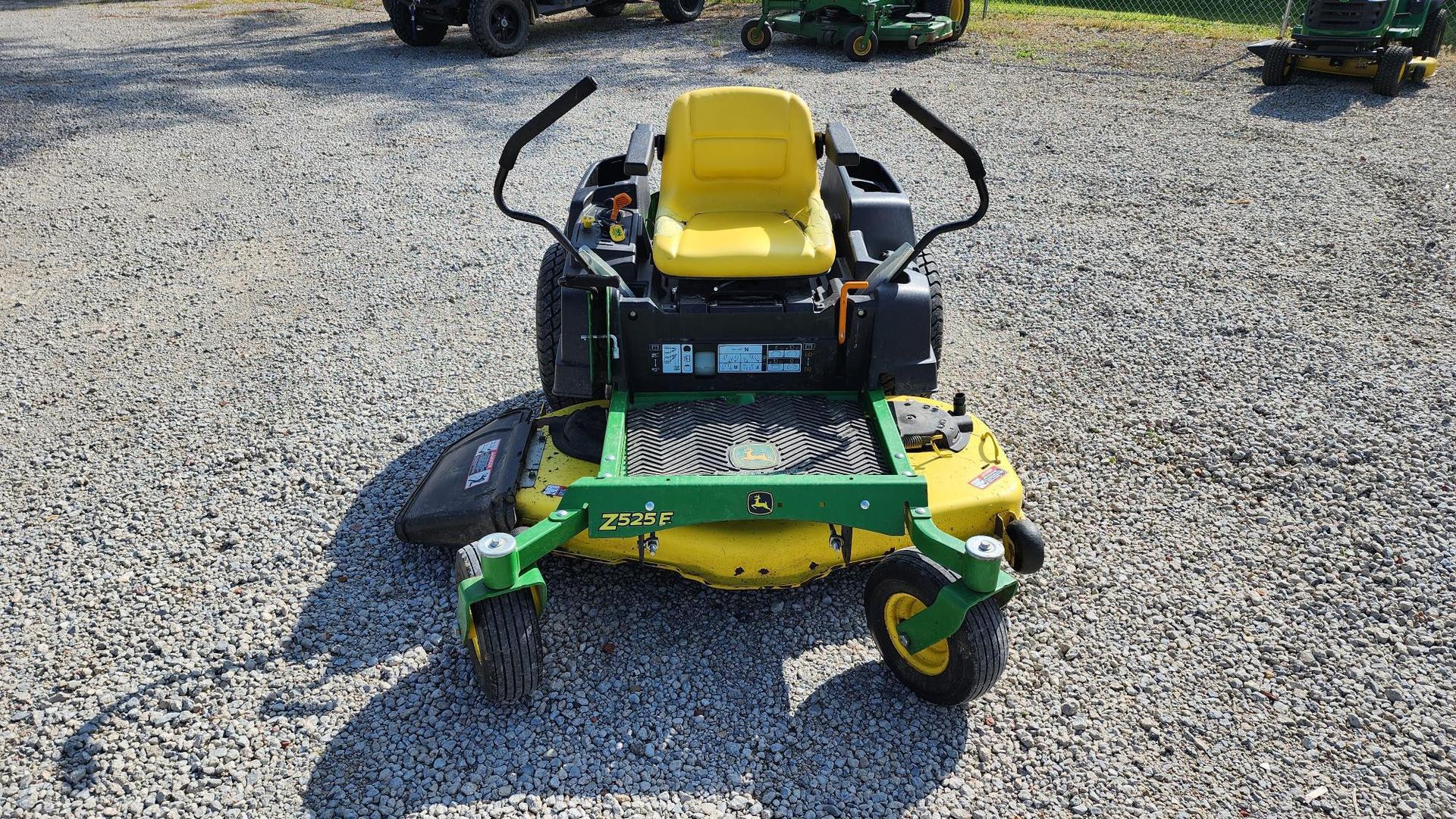 2017 John Deere Z525E Image