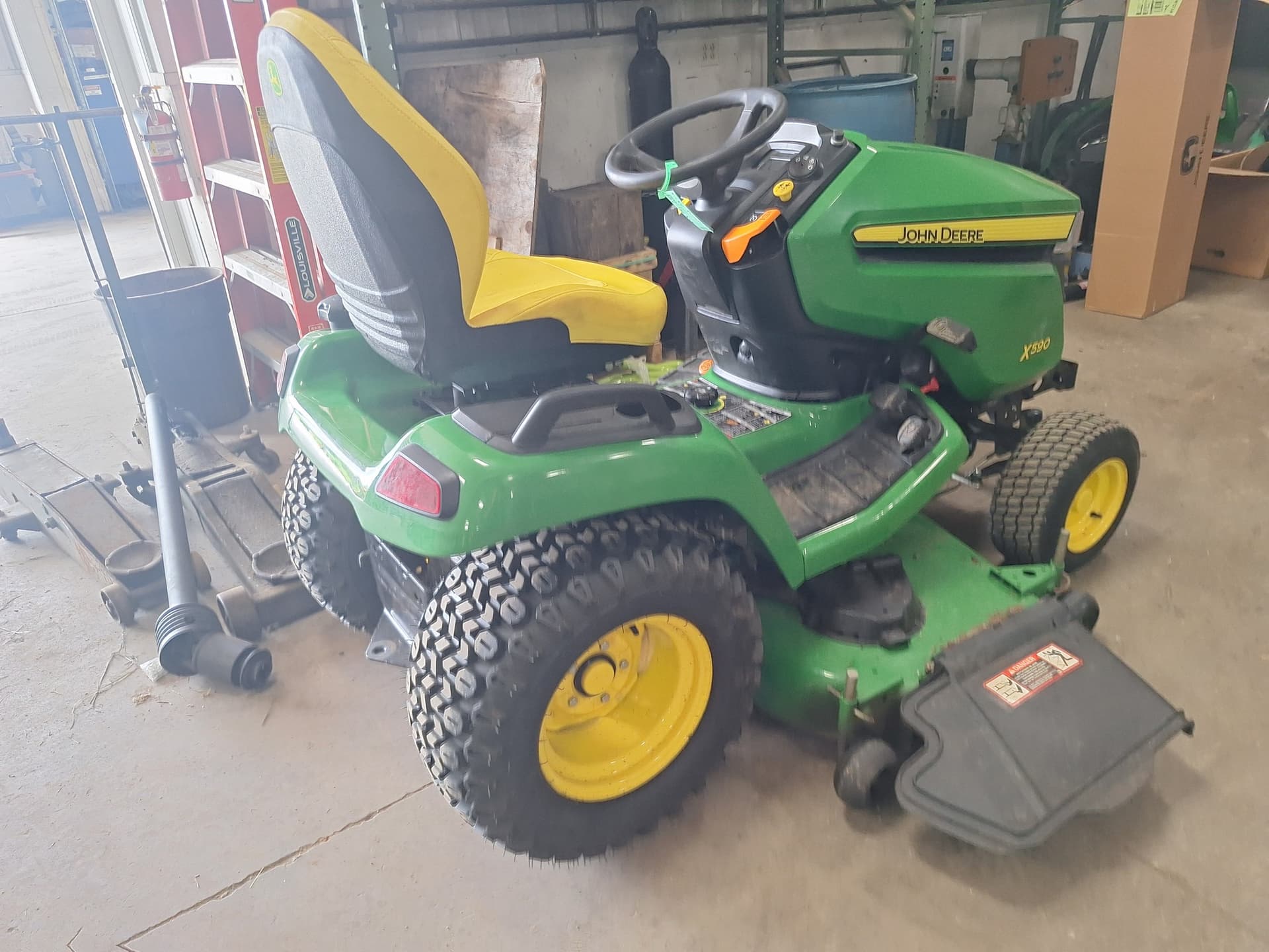 2023 John Deere X590 Image